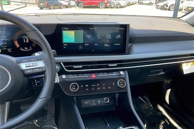 new 2025 Hyundai Sonata Hybrid car, priced at $31,748