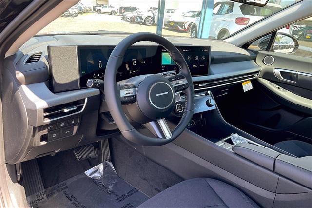 new 2025 Hyundai Sonata Hybrid car, priced at $31,748