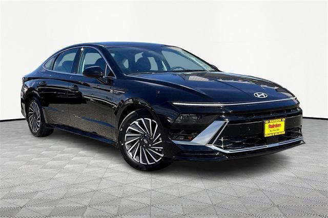 new 2025 Hyundai Sonata Hybrid car, priced at $32,248