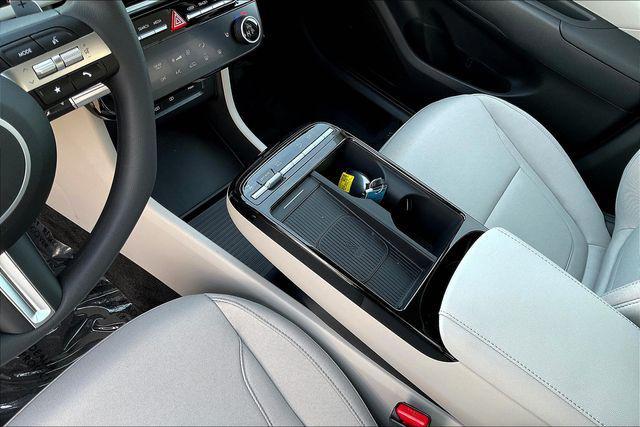 new 2025 Hyundai TUCSON Hybrid car, priced at $28,400