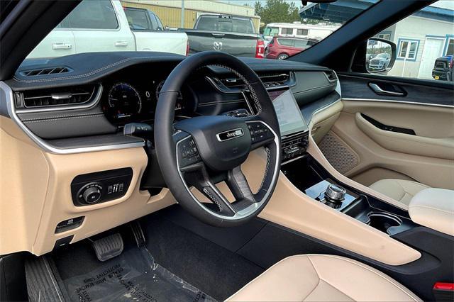 new 2024 Jeep Grand Cherokee car, priced at $50,430