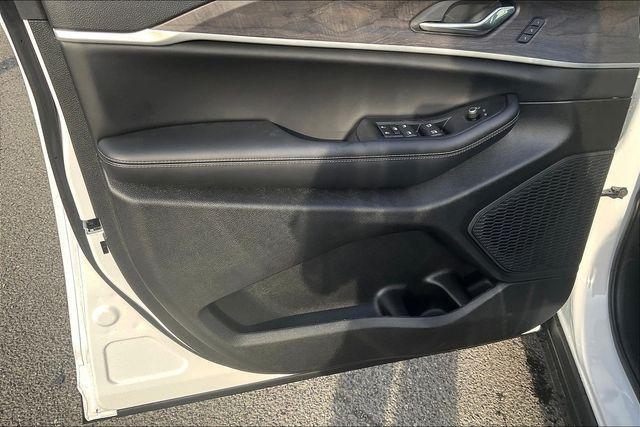 new 2025 Jeep Grand Cherokee car, priced at $47,165