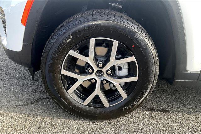 new 2025 Jeep Grand Cherokee car, priced at $47,165