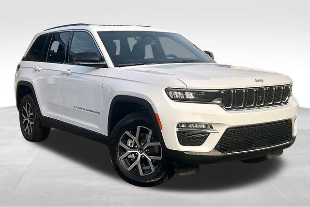 new 2025 Jeep Grand Cherokee car, priced at $47,165
