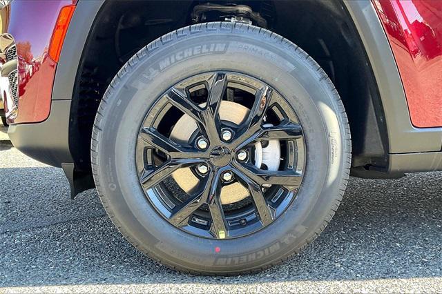 new 2025 Jeep Grand Cherokee car, priced at $42,710