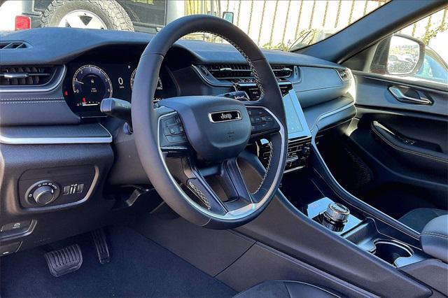 new 2025 Jeep Grand Cherokee car, priced at $42,710