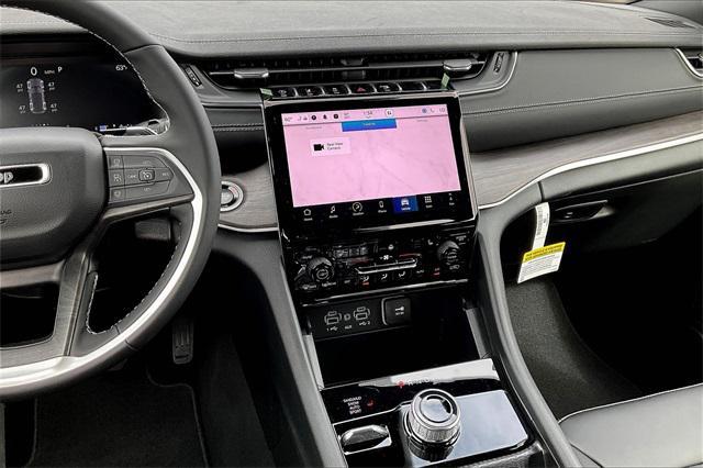 new 2025 Jeep Grand Cherokee car, priced at $49,921