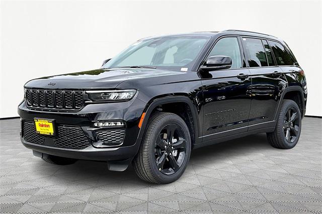 new 2025 Jeep Grand Cherokee car, priced at $49,921