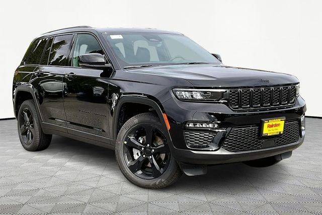 new 2025 Jeep Grand Cherokee car, priced at $44,535