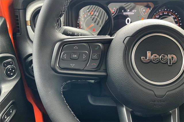 new 2025 Jeep Gladiator car, priced at $44,973