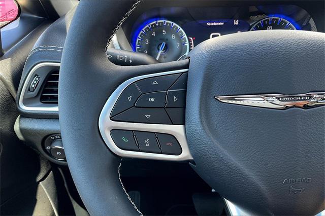 new 2025 Chrysler Pacifica car, priced at $46,863
