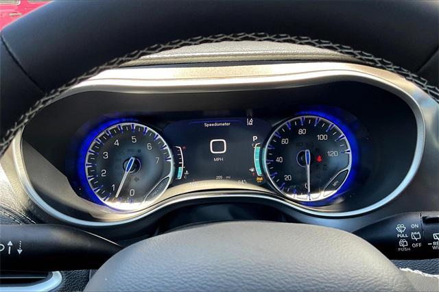 new 2025 Chrysler Pacifica car, priced at $46,863