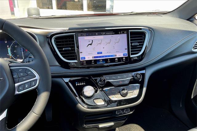 new 2025 Chrysler Pacifica car, priced at $46,863