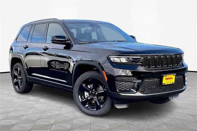 new 2025 Jeep Grand Cherokee car, priced at $45,670