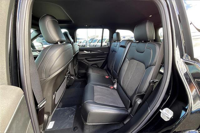 new 2025 Jeep Grand Cherokee car, priced at $45,670