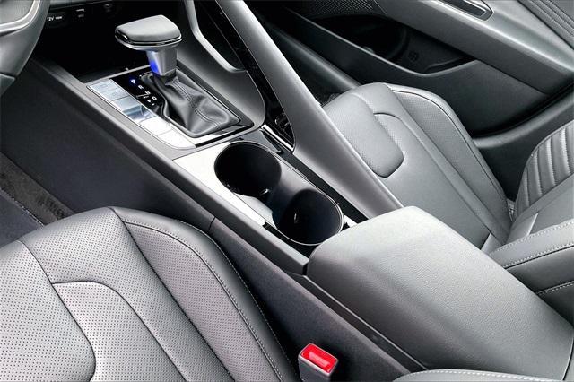 new 2025 Hyundai Elantra car, priced at $30,370