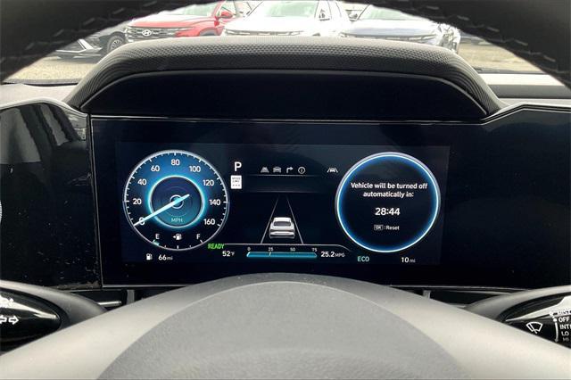 new 2025 Hyundai Elantra car, priced at $30,370