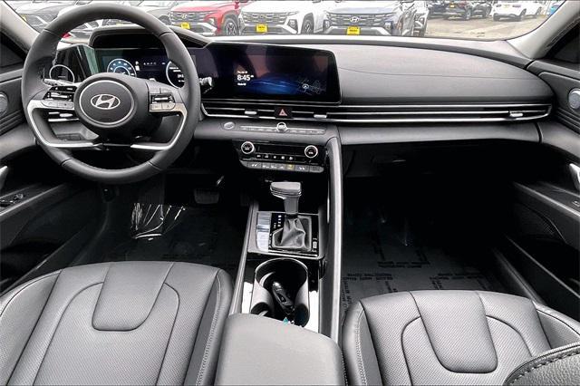 new 2025 Hyundai Elantra car, priced at $30,370