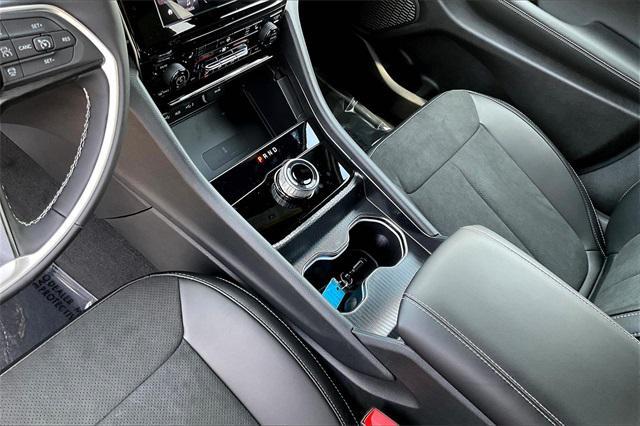 new 2025 Jeep Grand Cherokee L car, priced at $47,012