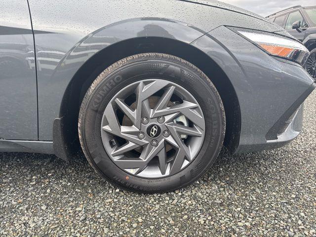 new 2026 Hyundai ELANTRA HEV car, priced at $25,005