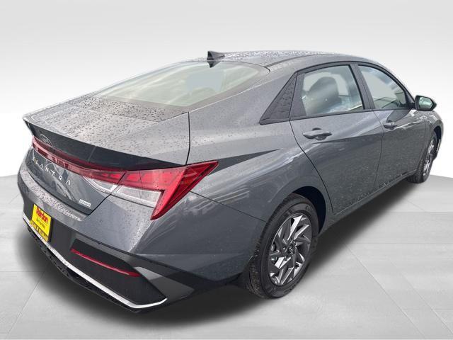 new 2026 Hyundai ELANTRA HEV car, priced at $25,005