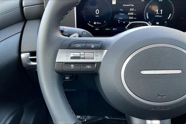 new 2025 Hyundai TUCSON Hybrid car, priced at $31,495