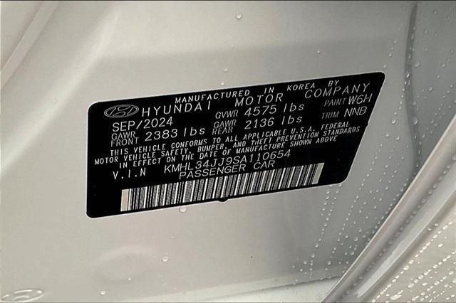 new 2025 Hyundai Sonata Hybrid car, priced at $33,180