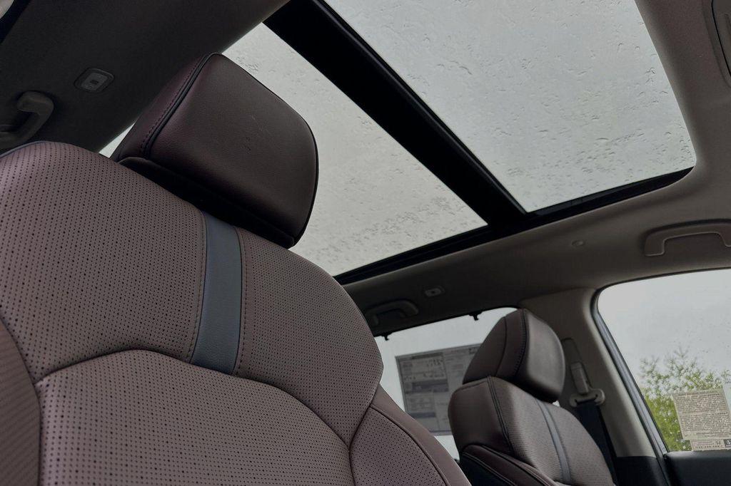 new 2025 Honda Pilot car, priced at $55,305