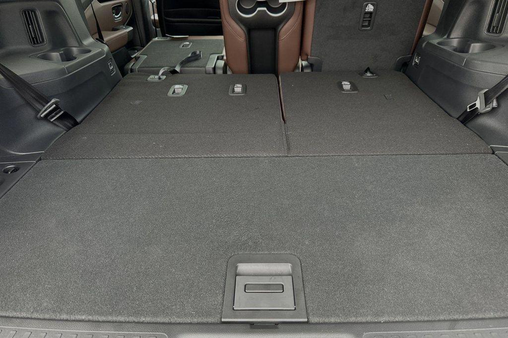 new 2025 Honda Pilot car, priced at $55,305