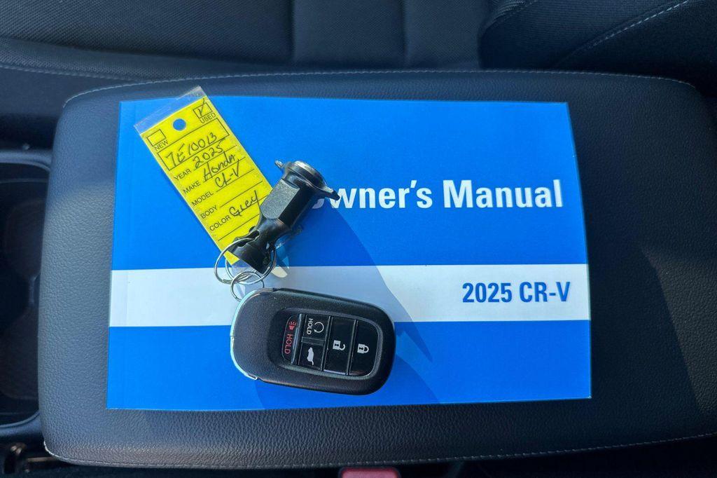 used 2025 Honda CR-V car, priced at $31,999