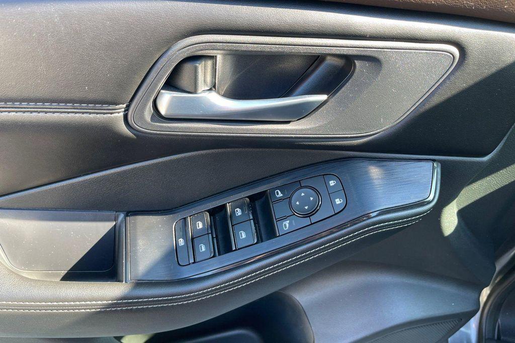 used 2022 Nissan Rogue car, priced at $18,099