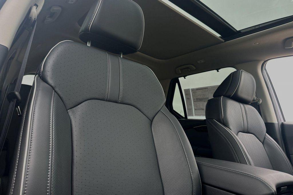 new 2025 Honda Pilot car, priced at $55,030