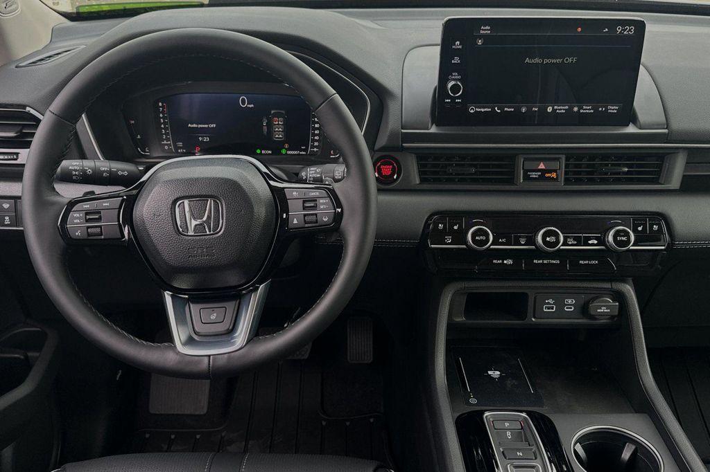new 2025 Honda Pilot car, priced at $55,030