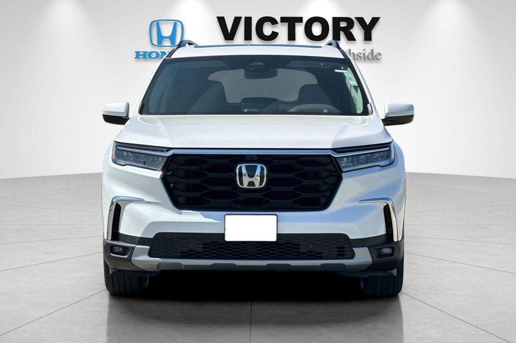 new 2025 Honda Pilot car, priced at $55,030