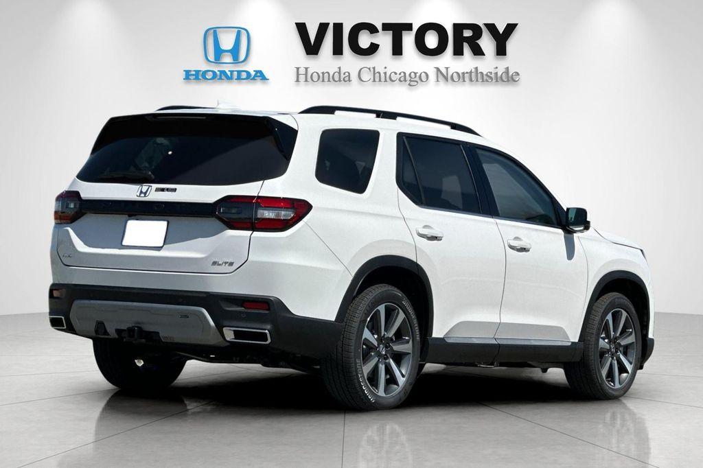 new 2025 Honda Pilot car, priced at $55,030