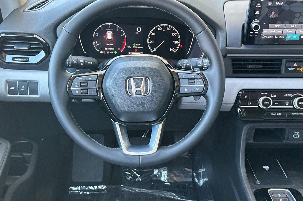 new 2025 Honda Pilot car, priced at $52,950