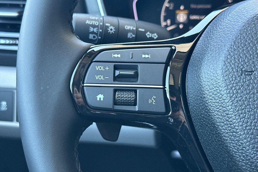 new 2025 Honda Pilot car, priced at $52,950