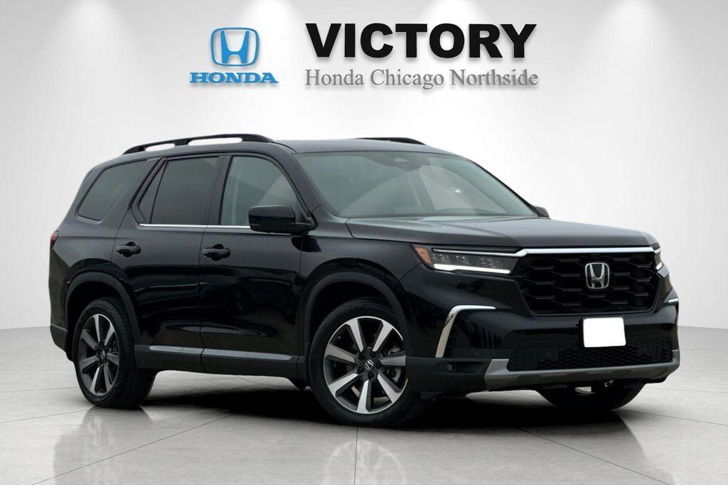 new 2025 Honda Pilot car, priced at $54,575