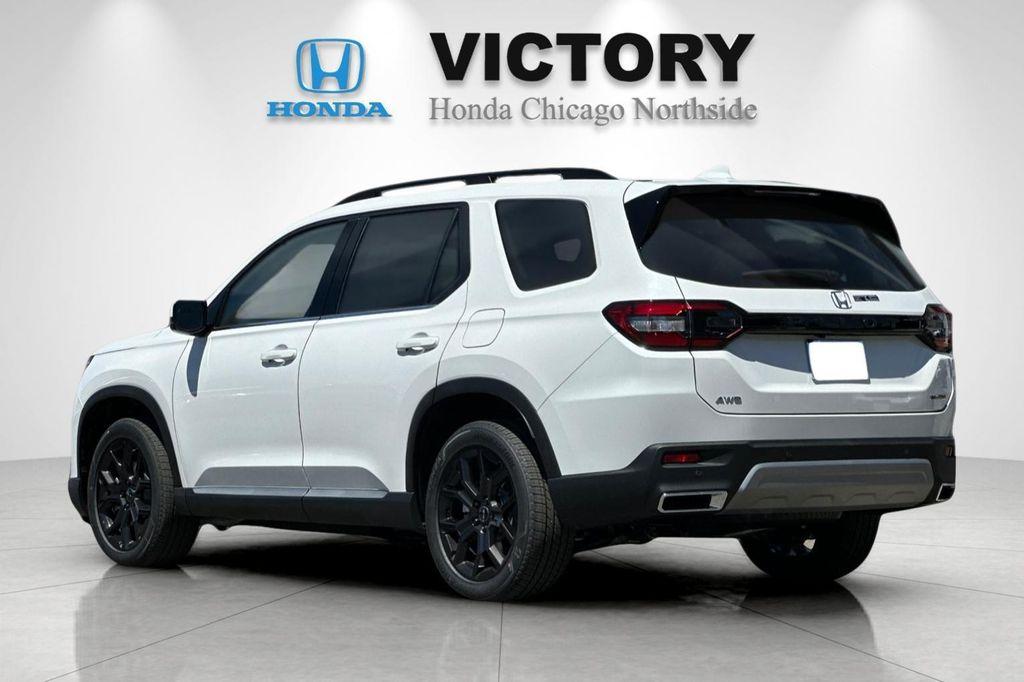 new 2025 Honda Pilot car, priced at $53,450