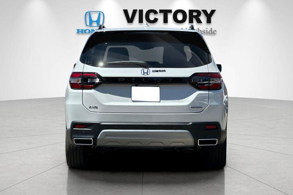 new 2025 Honda Pilot car, priced at $53,450