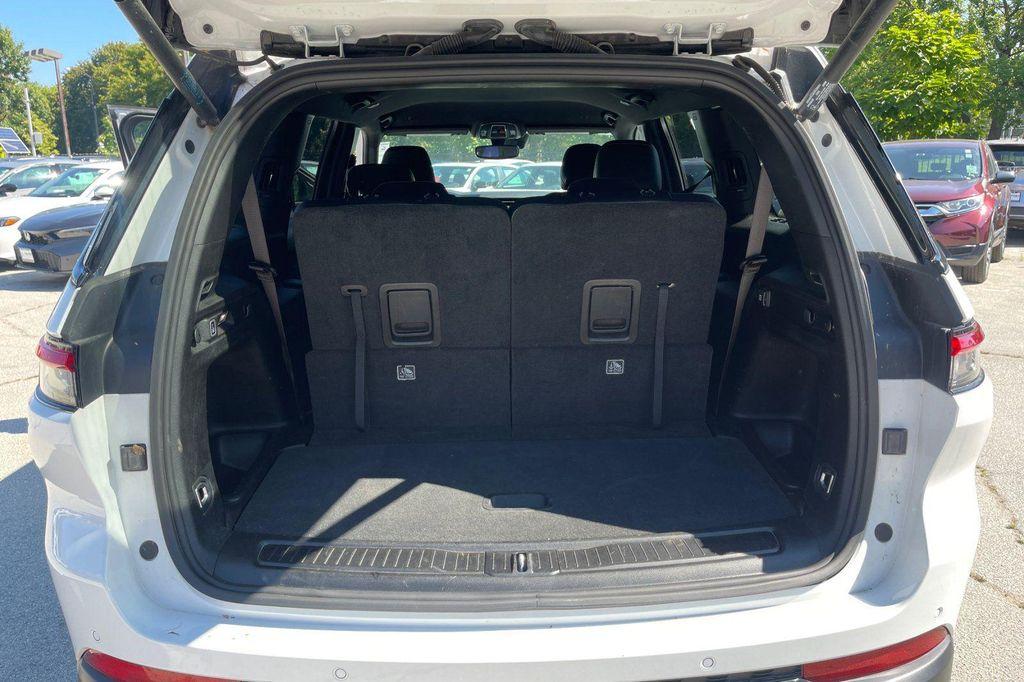 used 2023 Jeep Grand Cherokee L car, priced at $27,191