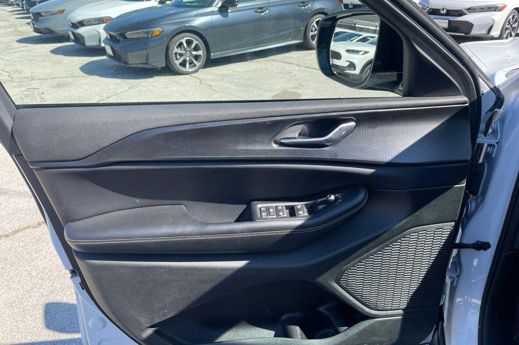 used 2023 Jeep Grand Cherokee L car, priced at $27,191