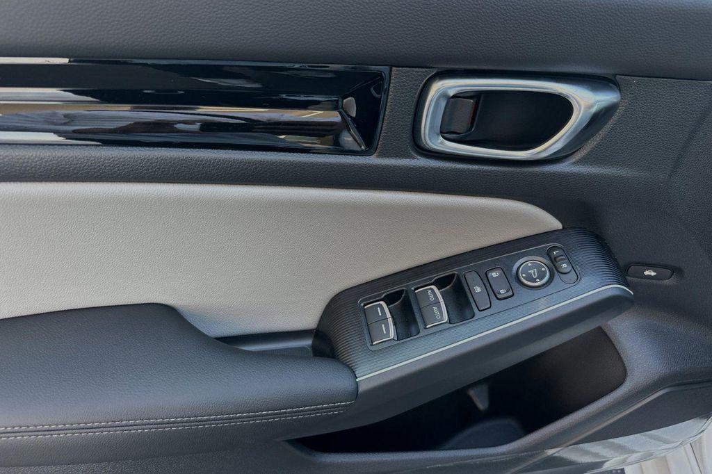 new 2025 Honda Civic Hybrid car, priced at $33,100