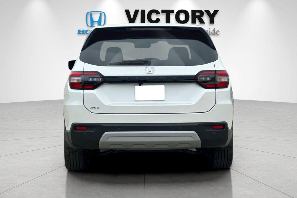 new 2025 Honda Pilot car, priced at $48,280