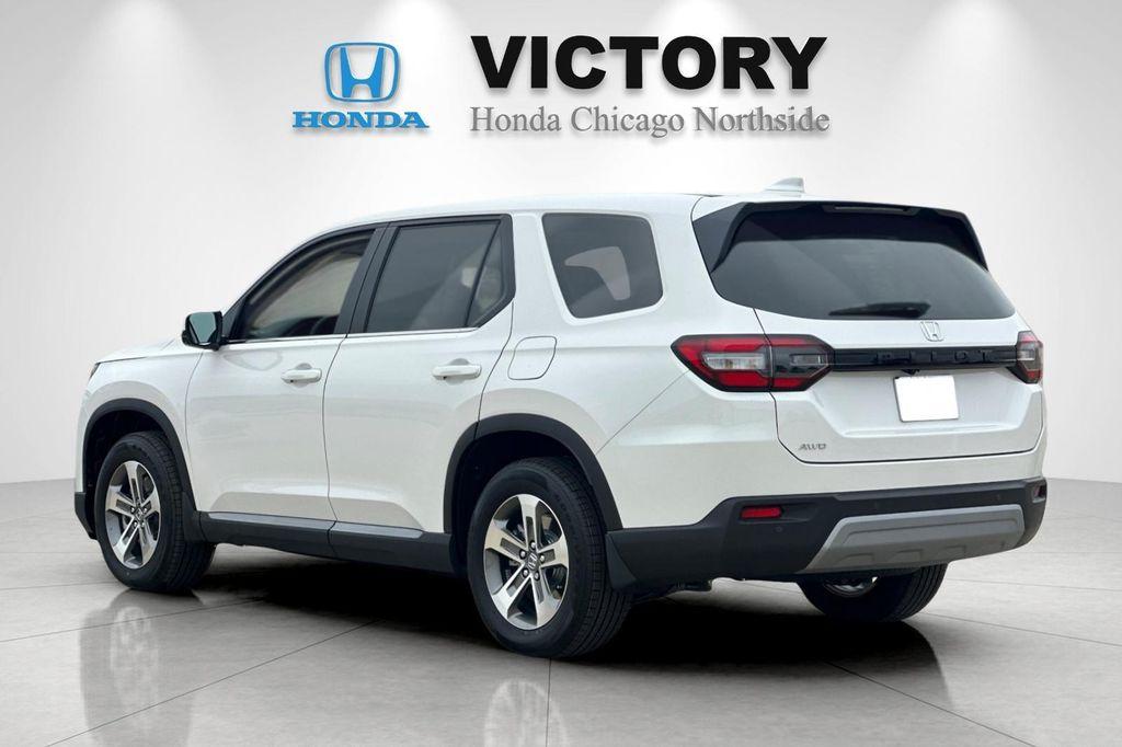 new 2025 Honda Pilot car, priced at $48,280