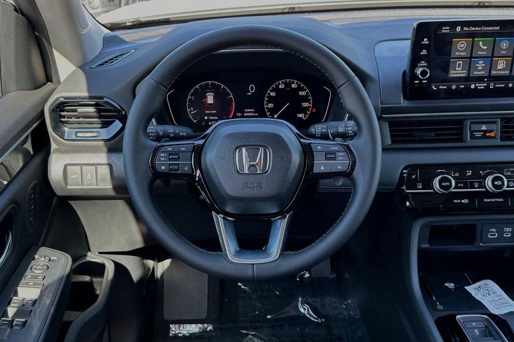 new 2025 Honda Pilot car, priced at $48,280