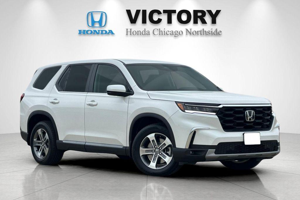 new 2025 Honda Pilot car, priced at $48,280