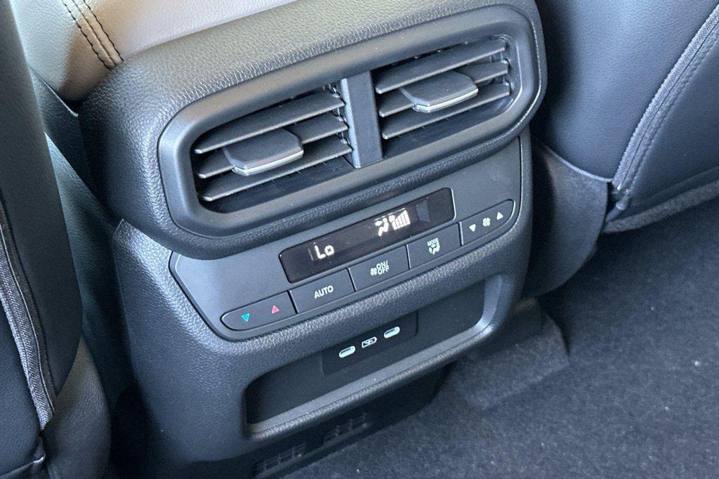 new 2025 Honda Pilot car, priced at $51,500