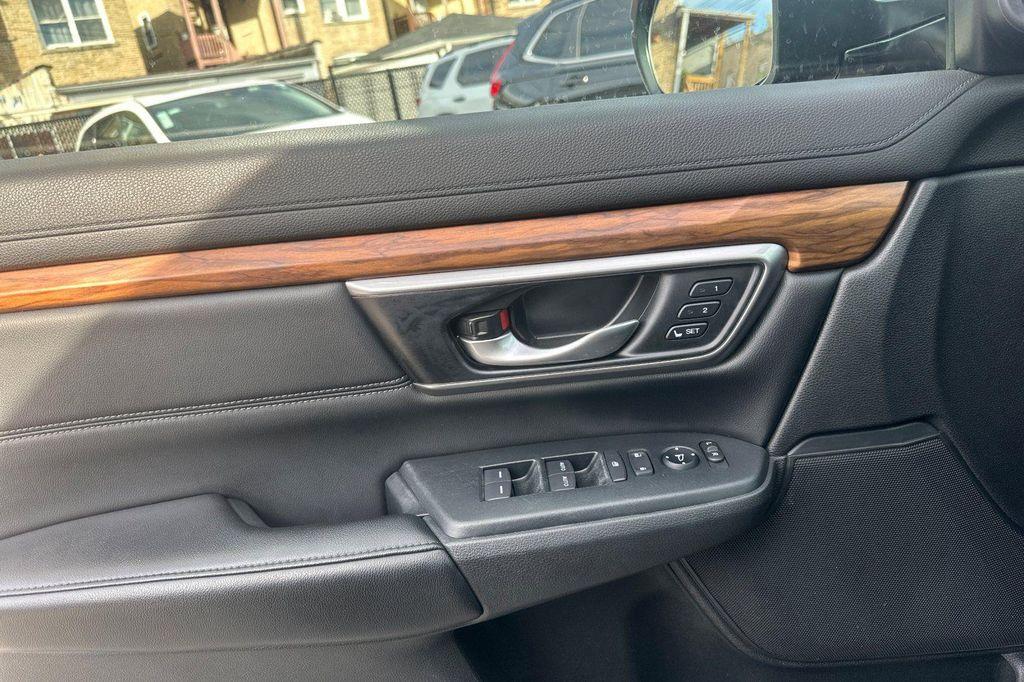 used 2022 Honda CR-V Hybrid car, priced at $24,999