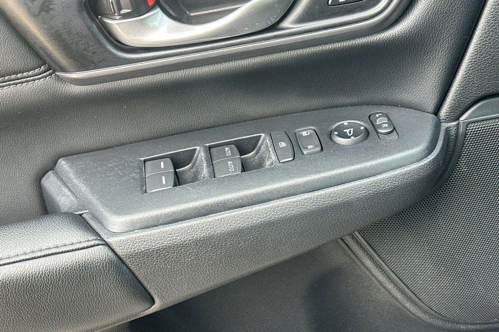 used 2022 Honda CR-V Hybrid car, priced at $24,999